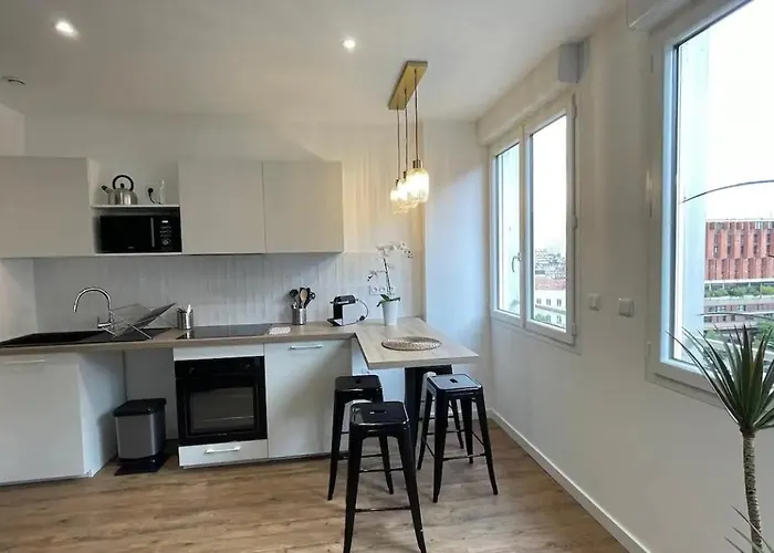 Appartement Climatisation, Ascenseur R5 Sublime T2 Neuf *